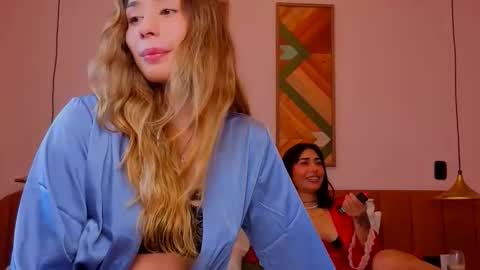 Snapshot of lovelymoon_ chatting on June 2, 2026, 10:12 pm lovelymoon_ online show from June 2, 2026, 10:12 pm