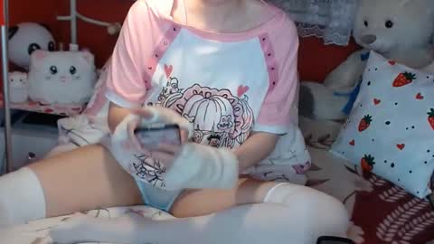 Snapshot of lovelynekochan chatting on February 20, 2025, 1:25 am   Lisa Cherry  online show from February 20, 2025, 1:25 am