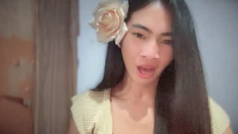 lovelyours_kishia online show from June 27, 2026, 4:34 pm