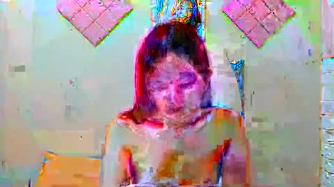 Snapshot of lovelypetitebigcock chatting on November 19, 2025, 5:18 am lovelypetitebigcock online show from November 19, 2025, 5:18 am