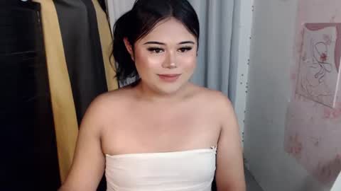 Snapshot of lovelypinaychubsx chatting on April 21, 2026, 8:53 am lovely online show from April 21, 2026, 8:53 am