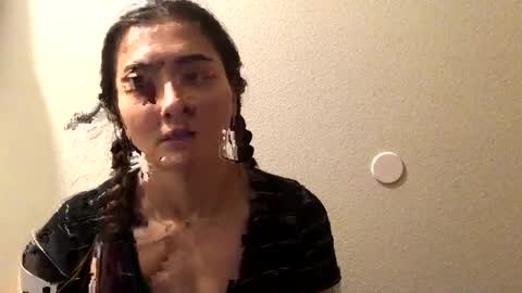 Queen Aria  online show from December 16, 2024, 7:10 pm