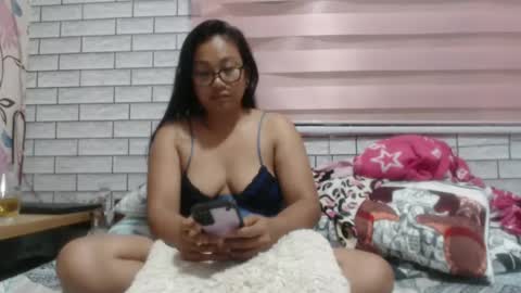 Snapshot of lovelyquey chatting on January 5, 2025, 9:36 pm Angelquey online show from January 5, 2025, 9:36 pm