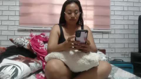 Snapshot of lovelyquey chatting on January 7, 2025, 5:54 am Angelquey online show from January 7, 2025, 5:54 am