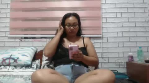Snapshot of lovelyquey chatting on January 22, 2025, 7:34 pm Angelquey online show from January 22, 2025, 7:34 pm