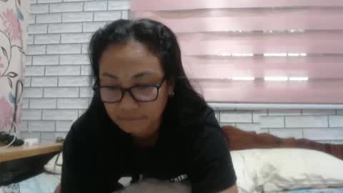 Snapshot of lovelyquey chatting on February 15, 2025, 10:52 pm Angelquey online show from February 15, 2025, 10:52 pm