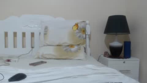 Snapshot of lovelyquey chatting on October 3, 2025, 10:12 am Angelquey online show from October 3, 2025, 10:12 am