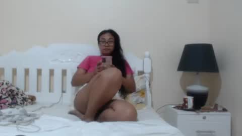 Snapshot of lovelyquey chatting on October 14, 2025, 9:04 pm Angelquey online show from October 14, 2025, 9:04 pm