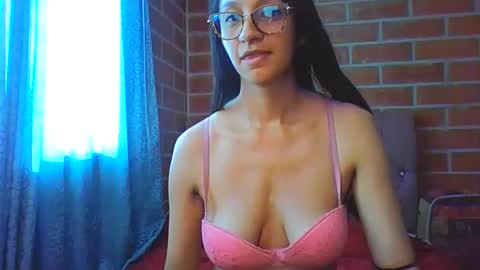 Snapshot of lovelysexxx_ chatting on May 20, 2026, 9:32 pm Tiffany online show from May 20, 2026, 9:32 pm