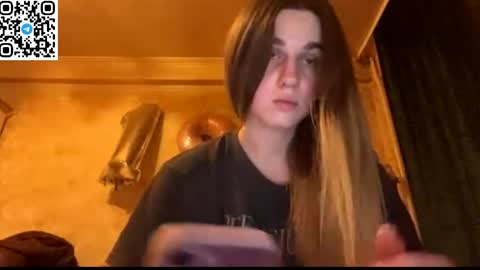 Snapshot of lovelysilk_63 chatting on April 20, 2026, 7:37 pm ELA online show from April 20, 2026, 7:37 pm