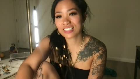lovelyxmacii online show from July 2, 2026, 4:18 am