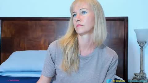 Snapshot of lovense_mature chatting on January 7, 2025, 4:16 pm Christine online show from January 7, 2025, 4:16 pm