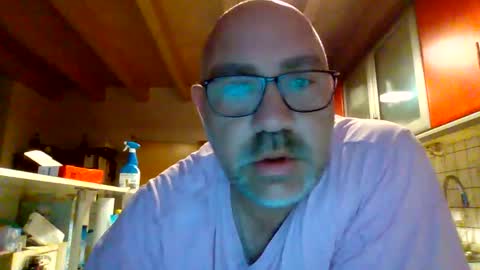 Snapshot of lover010983 chatting on September 16, 2025, 5:08 am lover010983 online show from September 16, 2025, 5:08 am