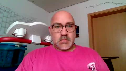 Snapshot of lover010983 chatting on October 20, 2025, 9:21 am lover010983 online show from October 20, 2025, 9:21 am