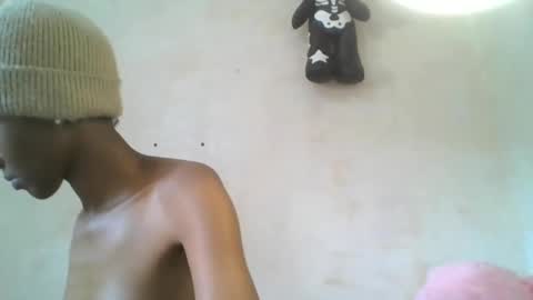 Snapshot of lovers_oncam chatting on March 2, 2026, 11:28 am RedJoy online show from March 2, 2026, 11:28 am