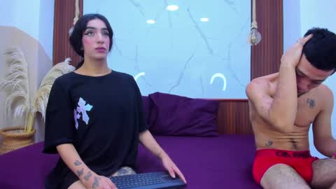 sofia and bryan online show from April 21, 2026, 2:04 am