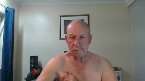 Snapshot of lovesblackazz chatting on February 11, 2025, 11:44 pm Lovesblackazz online show from February 11, 2025, 11:44 pm