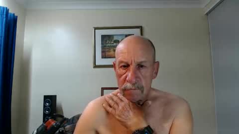 Snapshot of lovesblackazz chatting on November 5, 2025, 10:15 am Lovesblackazz online show from November 5, 2025, 10:15 am