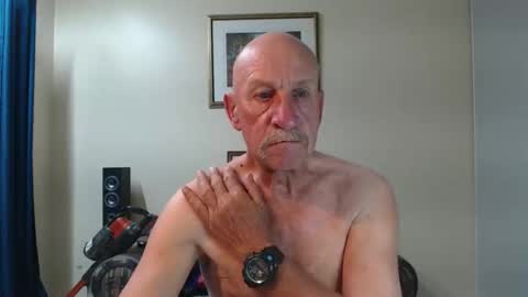 Snapshot of lovesblackazz chatting on November 7, 2025, 10:48 am Lovesblackazz online show from November 7, 2025, 10:48 am