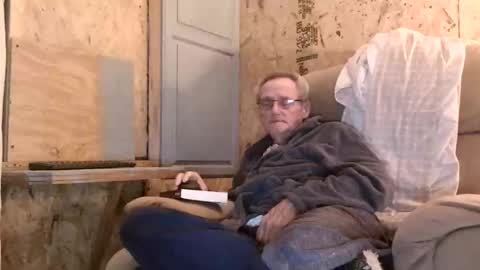 Snapshot of lovesex6565 chatting on November 14, 2025, 11:53 am just here to have fun and cum online show from November 14, 2025, 11:53 am