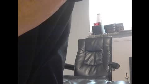 Snapshot of loveshaft69 chatting on December 23, 2024, 4:01 am LoveShaft69 online show from December 23, 2024, 4:01 am