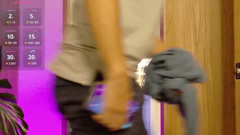 Snapshot of loveskingdom chatting on February 13, 2026, 2:13 pm LovesKingdom online show from February 13, 2026, 2:13 pm