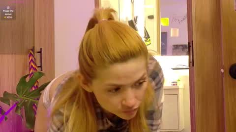 Snapshot of loveskingdom chatting on March 6, 2026, 2:13 pm LovesKingdom online show from March 6, 2026, 2:13 pm