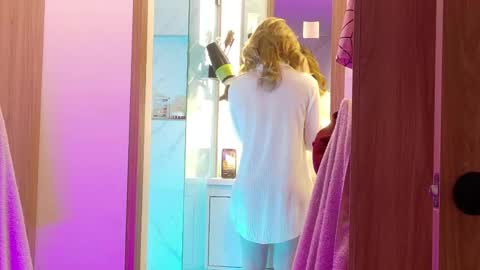 LovesKingdom online show from April 21, 2026, 11:38 am