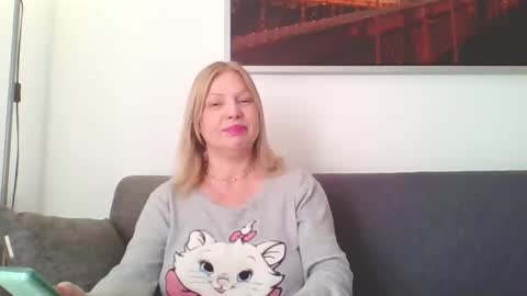 Marlyn online show from December 7, 2024, 1:29 pm