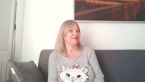 Marlyn online show from February 20, 2025, 2:57 pm