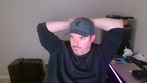 Snapshot of lovetofps chatting on February 9, 2026, 2:26 am Love2Game online show from February 9, 2026, 2:26 am