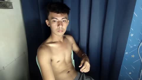 Snapshot of lovetosuckxox chatting on February 13, 2025, 11:17 am lovetosuckxox online show from February 13, 2025, 11:17 am