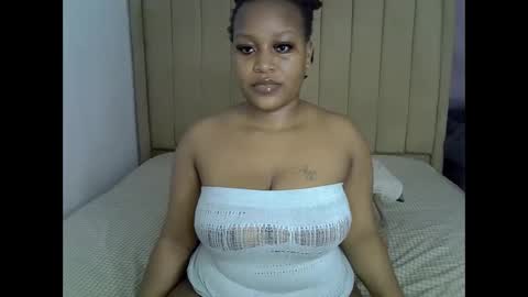 Snapshot of loveydivah chatting on May 30, 2026, 7:05 am loveydivah online show from May 30, 2026, 7:05 am