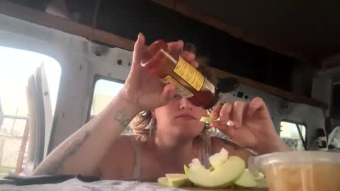 StacyMaeWish online show from March 4, 2025, 11:32 pm