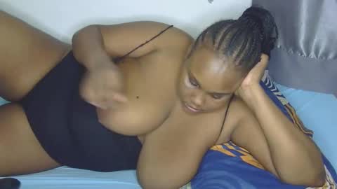 Snapshot of loveytiana chatting on April 18, 2026, 7:07 pm loveytiana online show from April 18, 2026, 7:07 pm
