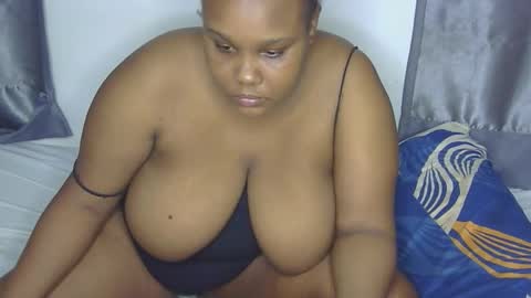 Snapshot of loveytiana chatting on April 24, 2026, 7:00 am loveytiana online show from April 24, 2026, 7:00 am