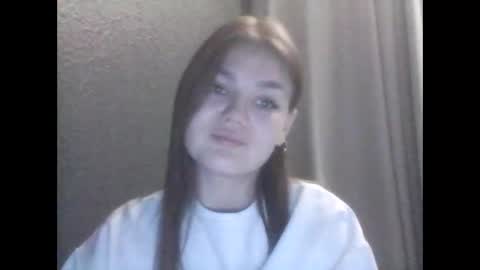 Snapshot of loviesimone chatting on September 20, 2025, 4:41 pm loviesimone online show from September 20, 2025, 4:41 pm