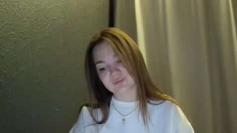 Snapshot of loviesimone chatting on October 5, 2025, 6:17 pm loviesimone online show from October 5, 2025, 6:17 pm