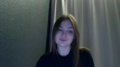 Snapshot of loviesimone chatting on November 16, 2025, 8:36 pm loviesimone online show from November 16, 2025, 8:36 pm