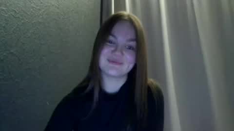 Snapshot of loviesimone chatting on December 4, 2025, 10:29 pm loviesimone online show from December 4, 2025, 10:29 pm