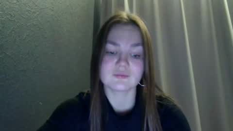 Snapshot of loviesimone chatting on December 19, 2025, 10:28 pm loviesimone online show from December 19, 2025, 10:28 pm