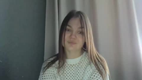 Snapshot of loviesimone chatting on February 3, 2026, 11:37 am loviesimone online show from February 3, 2026, 11:37 am