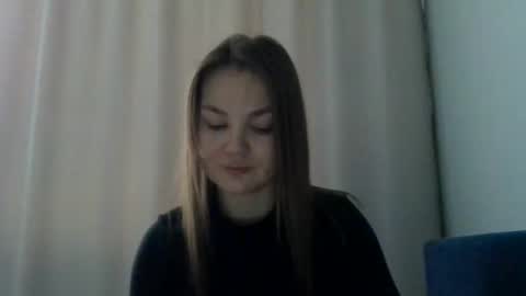 Snapshot of loviesimone chatting on February 4, 2026, 10:32 am loviesimone online show from February 4, 2026, 10:32 am
