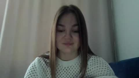 Snapshot of loviesimone chatting on February 10, 2026, 10:52 am loviesimone online show from February 10, 2026, 10:52 am
