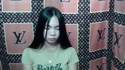 Snapshot of loving_rhean chatting on November 13, 2025, 1:26 am loving_rhean online show from November 13, 2025, 1:26 am
