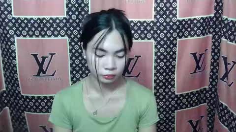 Snapshot of loving_rhean chatting on November 14, 2025, 4:55 am loving_rhean online show from November 14, 2025, 4:55 am