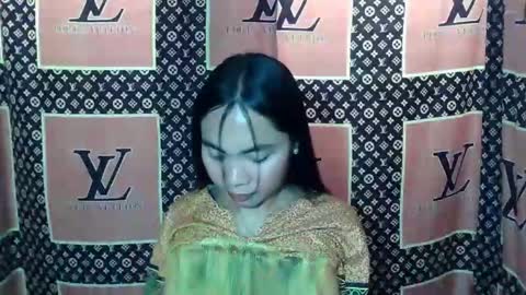 Snapshot of loving_rhean chatting on December 3, 2025, 2:41 am loving_rhean online show from December 3, 2025, 2:41 am