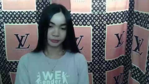 Snapshot of loving_rhean chatting on December 4, 2025, 2:10 am loving_rhean online show from December 4, 2025, 2:10 am