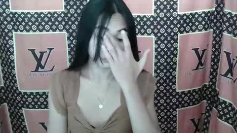 Snapshot of loving_rhean chatting on December 20, 2025, 12:18 am loving_rhean online show from December 20, 2025, 12:18 am