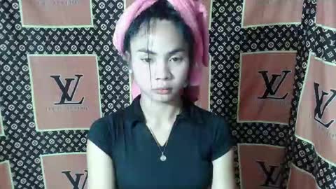 Snapshot of loving_rhean chatting on January 6, 2026, 11:03 am loving_rhean online show from January 6, 2026, 11:03 am